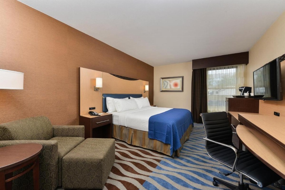 Room image 4
